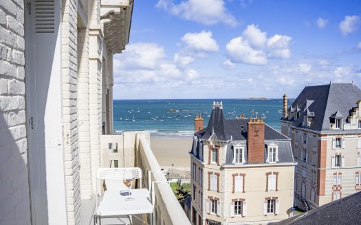 Le Saint-Lu – Balcon vue mer à 50m de la plage