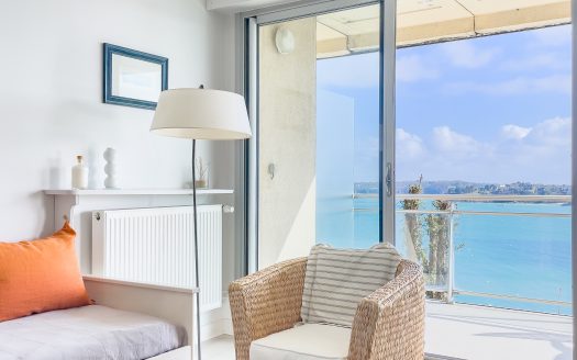 Les Baies Bleues – à La Pointe du Moulinet